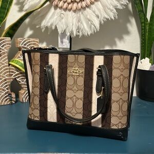 Medium over the shoulder Coach bag